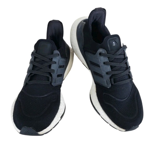 Adidas Ultraboost 22 Running Sneaker Shoes Wmns Sz 6 Black White Lace-Up GX5591 - Picture 8 of 16